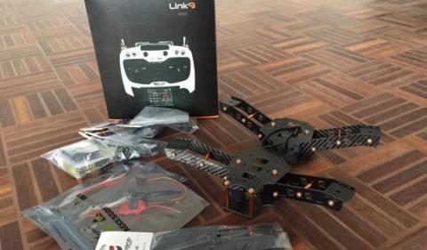 Drone en kit pour les FabLab Drone en kit pour les FabLab