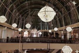 The luxurious decoration made in Wallonia of this shopping center of Dubai The luxurious decoration made in Wallonia of this shopping center of Dubai