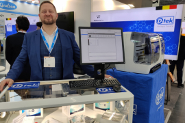 Benoît Autem, Directeur général de D-tek, sur leur stand à Medica (Allemagne) Benoît Autem, Directeur général de D-tek, sur leur stand à Medica (Allemagne)