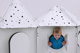 Kabaka: a flexible cardboard hut which lines up easily. Kabaka: a flexible cardboard hut which lines up easily.